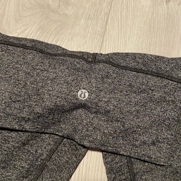 Lululemon salt and pepper leggings - Picture 2 of 3